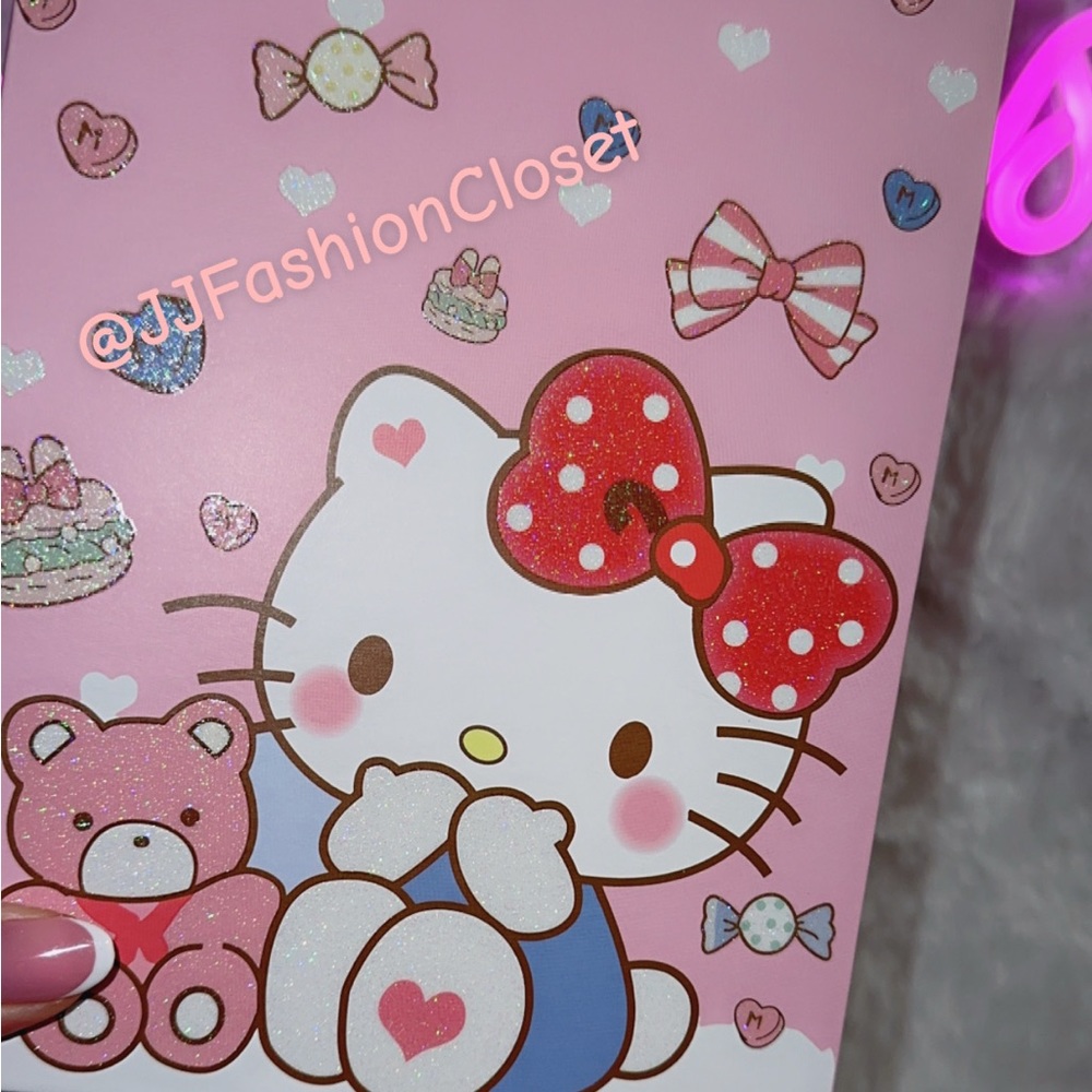 Cute Hello Kitty and Friends Makeup Book 💕 - Picture 3 of 5